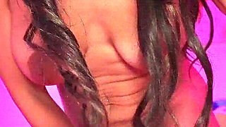 Sasha Pearl Vs. Johnny Love