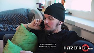 Hot online date in the car - Hitzefrei