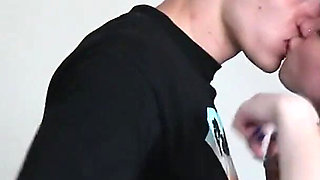 Tall Blonde Kane Bryant FUCKS Monica Scott And Gives Her A FACIAL