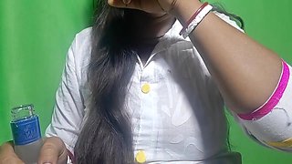 Desi Bhabhi Fingaring With Wine Bottale,,,bhoudir Gude Moder Botol