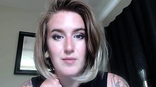 Hot amateur webcam teen masturbates for their fans