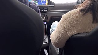 A woman who runs a ride-hailing app picks up a wheelchair user at Sé station. She doesn't have the money to pay for the ride! And she lets herself be sucked off after peeing as payment!