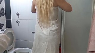 I Convinced and Fucked My Sister-in-law While She Was Taking a Bath