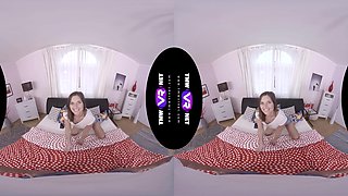 Experienced Babe Enjoys Pleasing A Huge Cock - Fit Pov