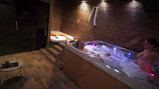 Hot Free Sex with Chubby MILF Dada Deville