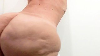 amateur vip ass flashing boobs on live webcam