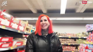 Watch steamy Cat Coxx's dirt