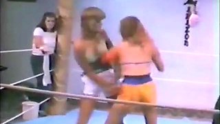 JUDELL deLONG VINTAGE BOXING: Big Tits, Big Ass  Babe Porn