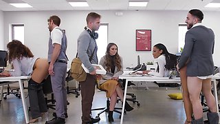 Astonishing secretaries fucking with co-workers in the office