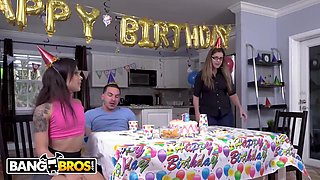 Teen 18+ Doing Anal At Her 18th Bday Party With Holly Hendrix And Peter Green