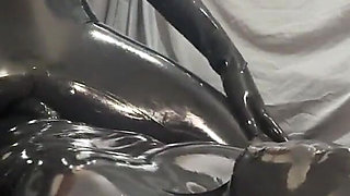 Vacbed Seduction: Mistressae on Top