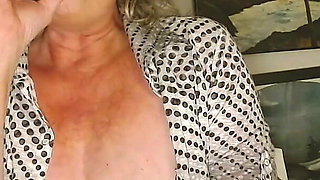 1302 Smoke a Cigarette with Mature Dawnskye Before We Cum