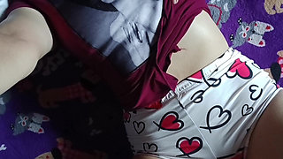 COLOMBIAN TOUCHES HER PUSSY AND HER BIG TITS