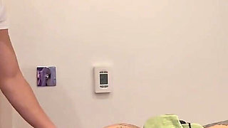 I Fuck My Physiotherapist to Pay for the Session and Let Him Cum Inside
