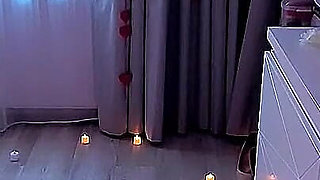 The Red-haired Beauty Decided to Arrange a Milk Show