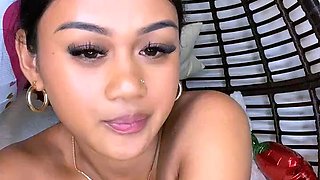 Big boobs milf masturbates with her dildo