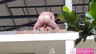 Real exhibitionist couple fucks on the balcony and flashes