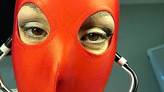 Lina Blackly – Mommy’s Red Zentai Seduction