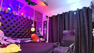 Hot buxom girl webcam video