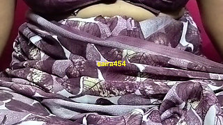 Beautiful Desi Bengali Village Aunty Pussy Show