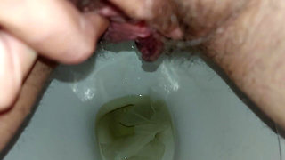 Housewife Pee
