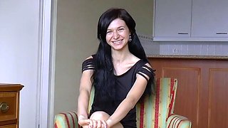 Lina Arian, Casting