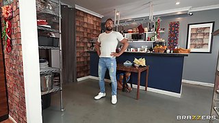 Horny chocolate babe Kira Noir xxx crazy story