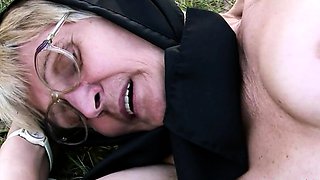 Old Mature Granny seduce to Outdoor Fuck by Young Guy
