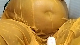 Desi Hot Saira Stepsister Bathing