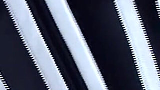 Black Beauty Opens Her Thighs