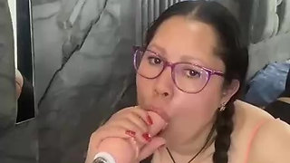 I practice oral exercises with my sex machine, I want to put a cock this big in my mouth.