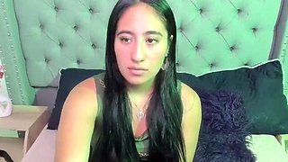Curvy big ass and tits webcam latina teen solo