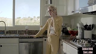 Cute 21yo blonde bitch get pussyfucked