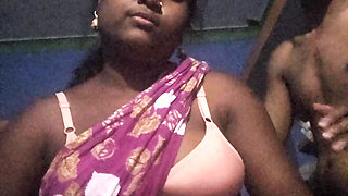 I pressed the milk of my neighbor Bhabhi and gave her sex video