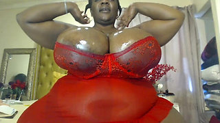 Mature SSBBW Oily Tits Play