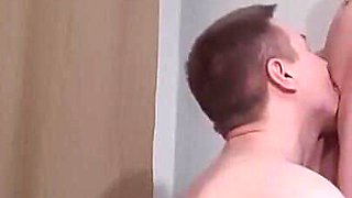 Lustful Paramour Gives Gentle Licking Pussy to His Beautiful Slattern