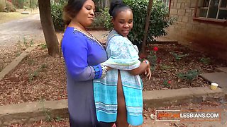 Amateur BBW Ebony Lesbians Share Double Dildo In Wild Homemade Fuck