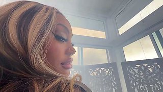 Ebony pornstar with perfect ass orgasms on big black cock