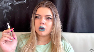 All in Green Cigarette and Vape