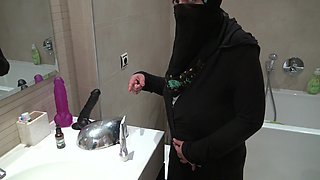 Sextape of Algerian Maid Living in France