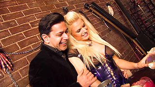 Stacey gets nailed by a Chinese guy - skanky fun