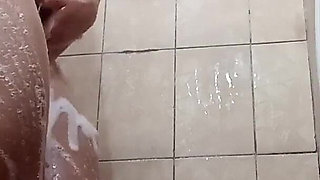 Bath with Morena Simoes Getting Hotter Every Day