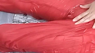 18-year-old Neighbor's Girl Was Home Alone and Started Having Sex in Water