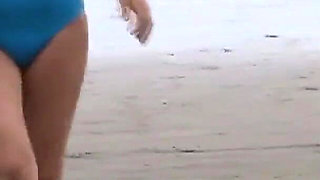 I Get Excited on the Beach and I Take My Husband's Best Friend to Fuck Me, His Cock Is Delicious