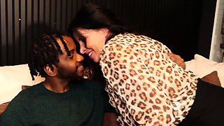 Nympho DaCada needs a willing roommate