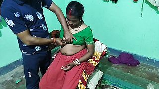 The elder brother fucked the younger brother's wife naked.