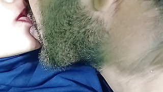 Muslim Desi Bhabhi Jaan Ke Rasil Lips Ko Chus Chus Lal Kar Diya, Muslims Lip Kissing And Fucking