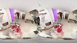 Jennifer Mendez, Venus VR Porn: Xmas Is All About Family - VirtualTaboo