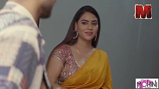 Perverted Indian MILF breathtaking erotic video