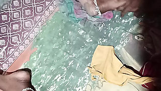 Beautiful bengali kamwali bhabhi